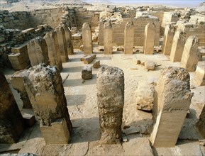 The tomb-chapel of Ptah-shepses at Abusir includes a large pillared court