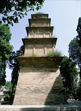 Xingjiao Temple was founded in AD 669 by the Tang Emperor Gao Zong