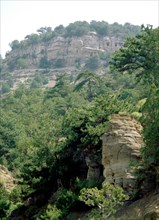 Cliff face, site of the Tianlong Shan cave temples
