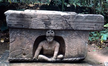 Olmec altar-throne displayed at the archaeological park, Villahermosa, Veracruz