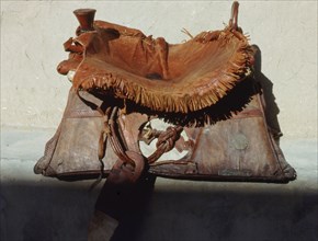 The double-horned rahl, or North Arabian camel saddle, introduced after about 500 BC, was a revolutionary design that allowed a mounted warrior to fight on camel back