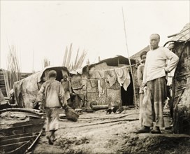 Settlement on the banks of the Yangtze River