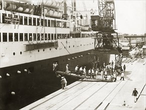 Crew disembarking from SS Franconia