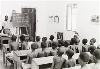 Reading lesson at a Kenyan school