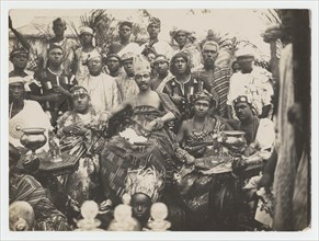 Chief with entourage