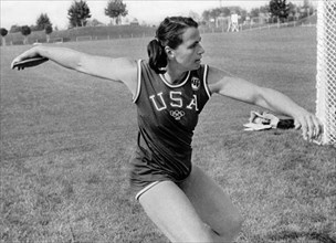 Woman Olympic Discus Toss