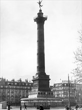 Bastille Monument In Paris