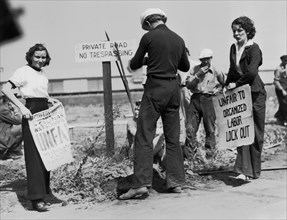 Women Pickets In Salinas