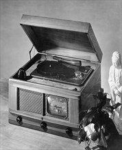 Majestic Radio And Phonograph