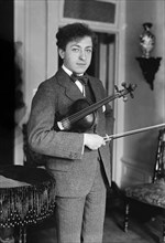 Violinist Jascha Heifetz