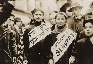 Young Girls Protest Child Labor in New York Rally and carry Yiddish Signs 1909