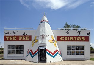 Tee Pee Curios Shop, Route 66 in Tucumcari, New Mexico 2006
