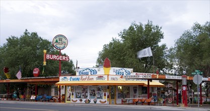 Snow Cap burger cafe, Route 66, Seligman, Arizona 2006