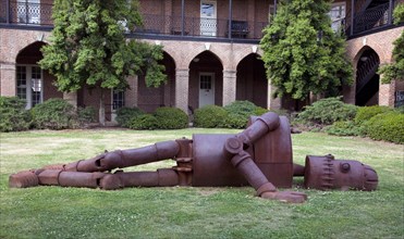 Goldie (1971) outdoor art University of Alabama. 2010