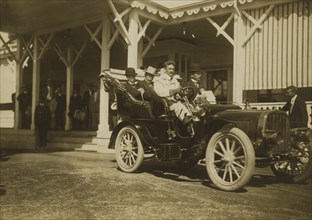 Komura and Takahira leaving Wentworth Hotel for peace conference 1905