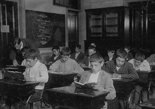 A Busy Hour--The steamer Class in the Hancock School. 1909