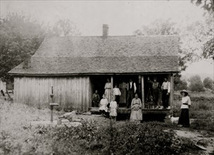 A typical farm home and family near Wilde, Ky. 1916