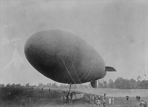 American dirigible, blimp type