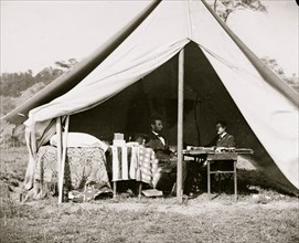 Antietam, Md. President Lincoln and Gen. George B. McClellan in the general's tent; another view 1862