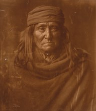 Eskadi--Apache 1903