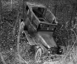 Ditch the car and run for it 1920