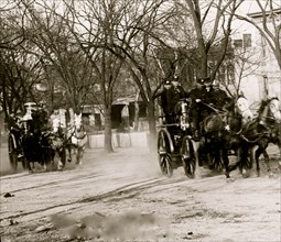 Baltimore fire, 1904] No. 3 D.C. Fire Dept. going into action 1904