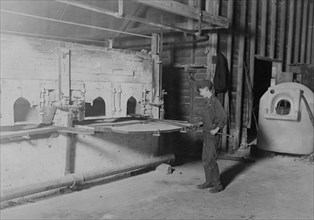 Carrying in Boy at the Lehr. Glass Factory 1908