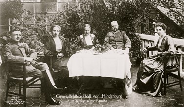 Hindenburg & family
