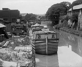 Chesapeake & Ohio Canal; Boat tied alongside 1925