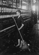 Cleaner and Sweeper - Spinning Department of American Linen Co. 1916