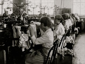Continuation school girls looping stocking in Ipswich Mills 1917