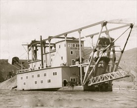 Gold dredge 1915