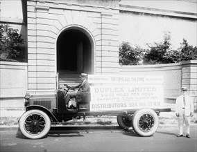 Duplex Truck capable of 5 to 50 miles per hour 1920