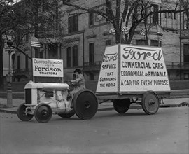 Fordson tractor driven thru Washington DC 1922