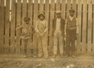 Young Blackes working in Cape May Glass Co., N.J. 1909