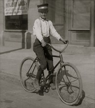 Fourteen year old messenger #2 Western Union, Shreveport. 1913