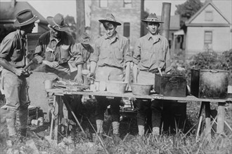 Grub Pile in Camp Columbus 1918