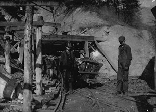 Hard work and dangerous for such a young boy. James O'Dell, a greaser and coupler on the tipple of the Cross Mountain Mine, Knoxville Iron Co., in the vicinity of Coal Creek, Tenn. James has been ther...