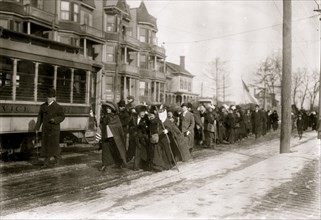 Hike to DC led by Rosalie Jones 1913