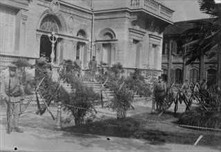 Japanese Soldiers guarding French Consulate, Hankau 1911