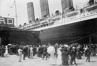Lusitania at New York Dock 1907