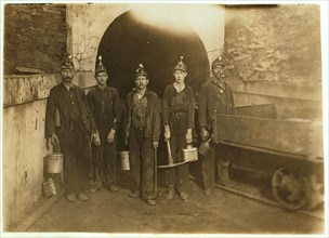 Main entrance Gary W. Va. Mine.  1908