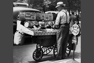 Vendor Pushcart sales of Nuts 1947
