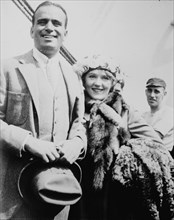 Mary Pickford & Douglas Fairbanks Arrive in Southampton, England 1929