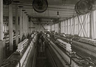 Mellville Mfg. Co., Cherryville, N.C. Spinning room 1908