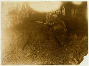 Miner picking coal. Out of narrow seam (5.5 ft.) 1908