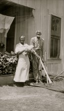Minerva & Edgar Bendy, Woodville 1937
