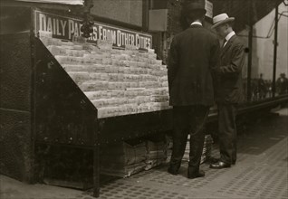 Newsstand 1913