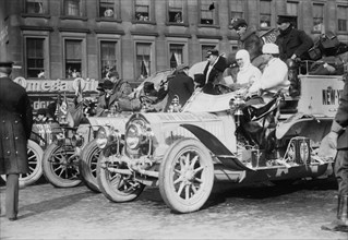 New York - Paris race: cars lined up to start, New York 1908