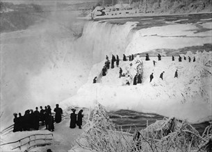 Niagara Falls Freezes Over and is a magnet for citizen explorers and the adventurous 1912